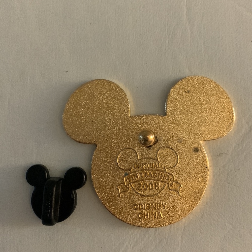 DISNEY Gold tone Rainbow Mickey Mouse logo pin w/ black Mickey pin holder. 2008 - Picture 5 of 8